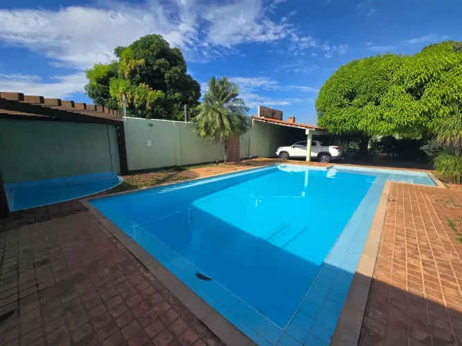 Casa à venda em uma das melhores ruas de Várzea Grande-1269m² de área total