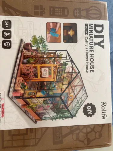 Casinha de miniatura Rolife DIY