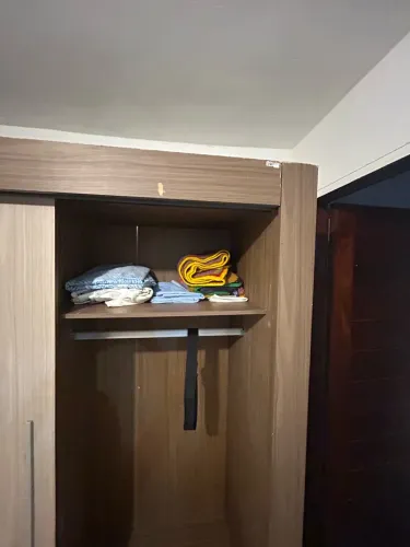 GUARDA ROUPA USADO