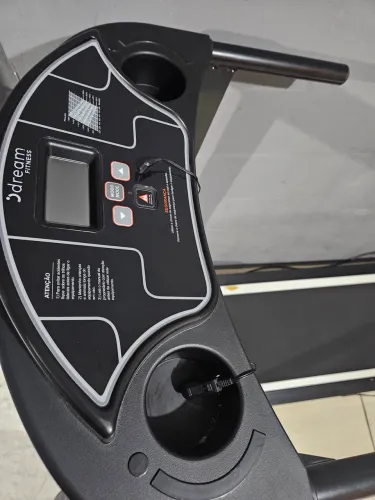 Vendo esteira Dreams fitnees dobrável dr1600