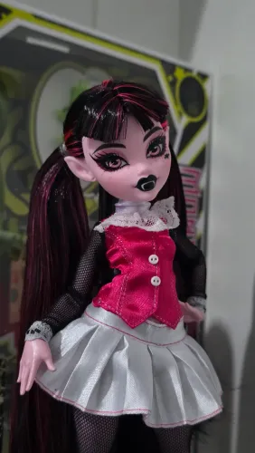Boneca monster high draculaura custom