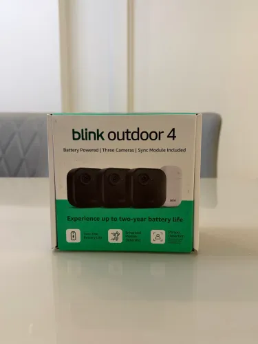 3 Câmeras Blink Outdoor 4 + Sync Module Core