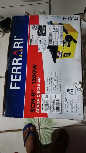 Vende serra circular SCM-8. 1200 W