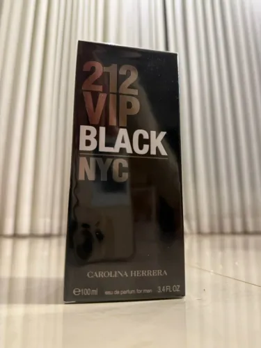 Perfume Carolina Herrera 212 VIP Black Eau de Parfum 100 ml masculino