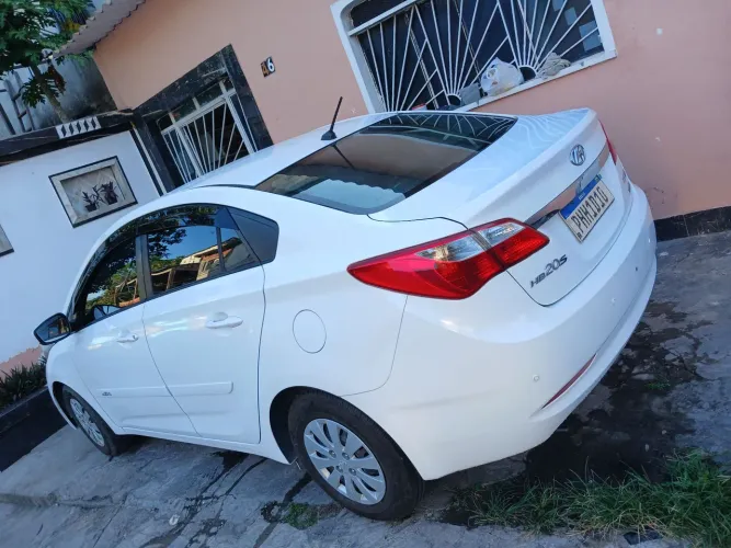 Hyundai HB20S C.style/c.plus1.6 Flex 16V Aut. 4P 2015