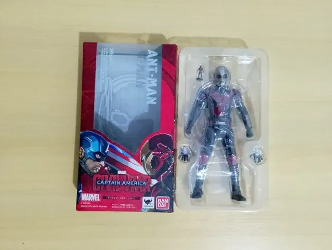 Homem formiga SH Figuarts Bandai - Civil war - Marvel