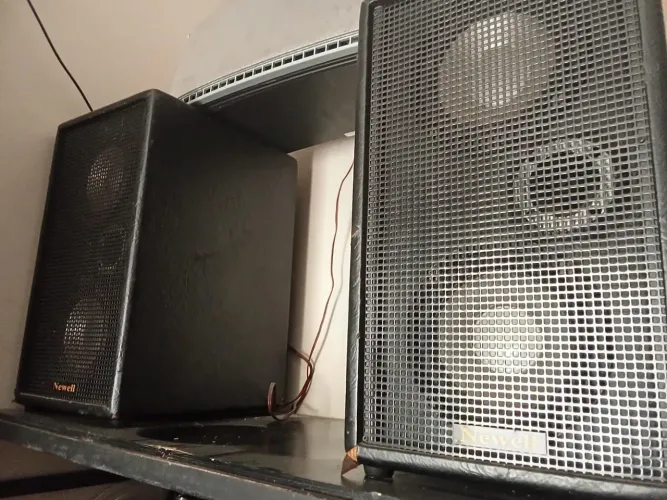 Amplificador de Som com Karaokê