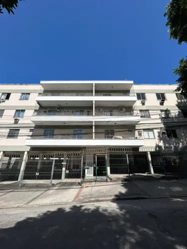 AMPLO APARTAMENTO EM CASCADURA