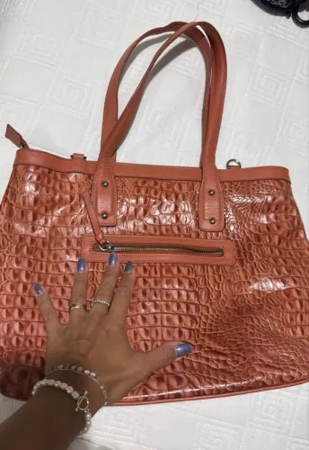 Bolsa em couro legítimo