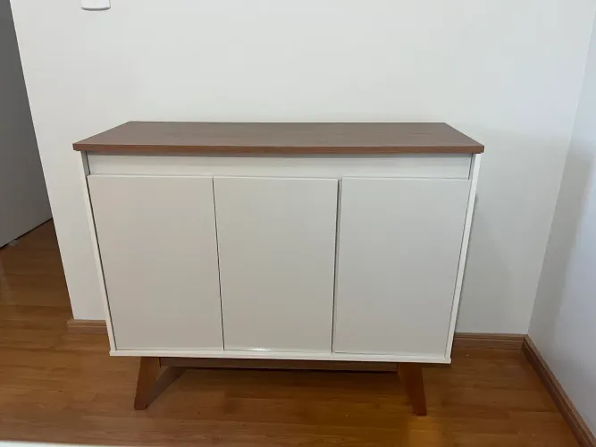 Aparador Três Portas