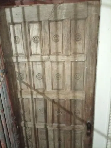 Porta de madeira rústica 