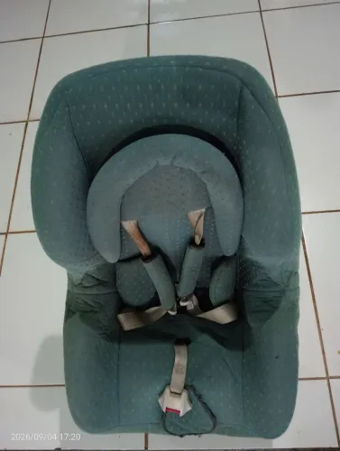 Cadeirinha de criança para carro