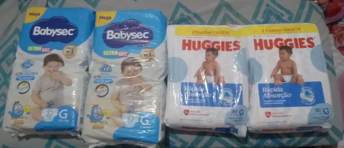 Vendo fraldas , "Huggies e Babysec " 40,00 unidade