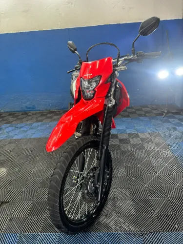 Tornado 300