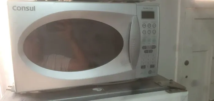 Microondas 32 Litros Consul 220V Ótimo estado