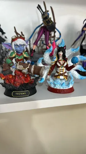 Bonecos Action figure Ahri e Tristana 10cm impressão 3D pintado filamento PLA