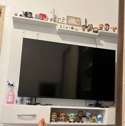 Painel de tv com gavetas 