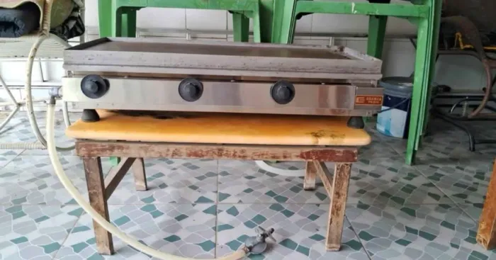 Chapa para lanches a gás