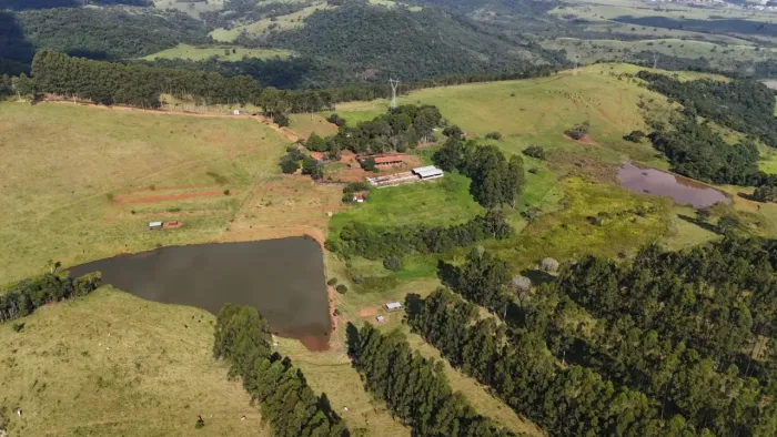 *MAGNÍFICA FAZENDA A VENDA NA REGIÃO DE BOTUCATU - SP* ?? Antiga Fazenda Cafeeira com Lind
