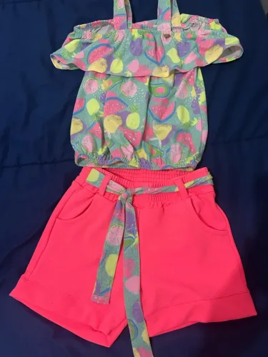Lotinho de roupas de menina tam8 e 10