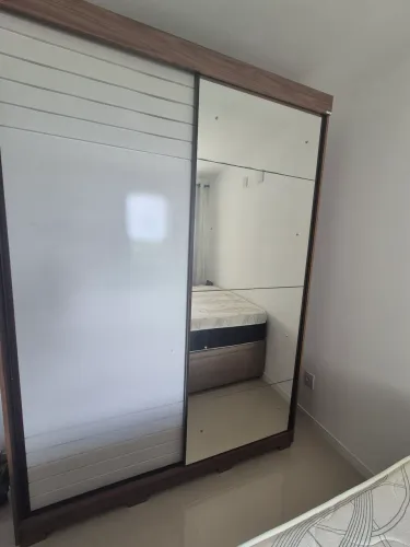 Guarda roupa 2 portas com espelho