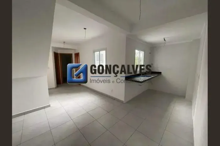 Cobertura para Aluguel em Vila Guiomar Santo André | 2 Dorms, 1 Suíte e Quintal