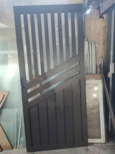 Portão bronze esquadria de alumínio