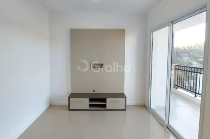 Apartamento de 72m² com 2 quartos sendo 1 suíte na Carvoeira