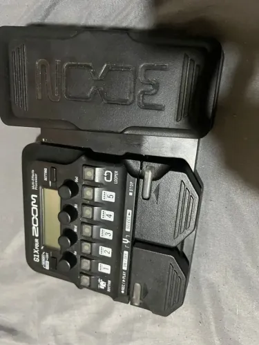 Pedaleira de guitarra Zoom g1x four 