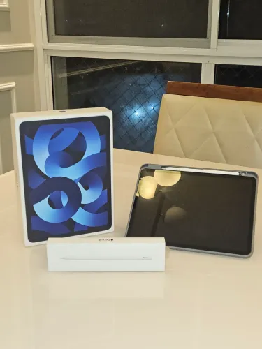 iPad Air 5ª geração M1 64GB Wi-Fi + Apple Pencil 2