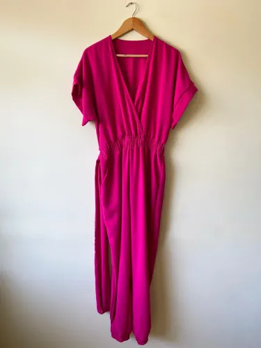 Macacão rosa tecido duna