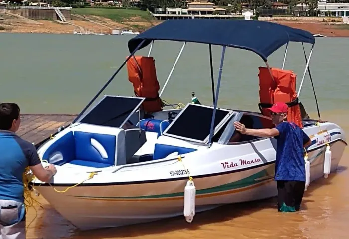 Lancha Luna 200 motor Evinrude 130 HP