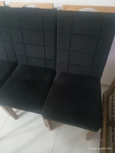 Vendo 4 cadeiras pretas em MDF veludo
