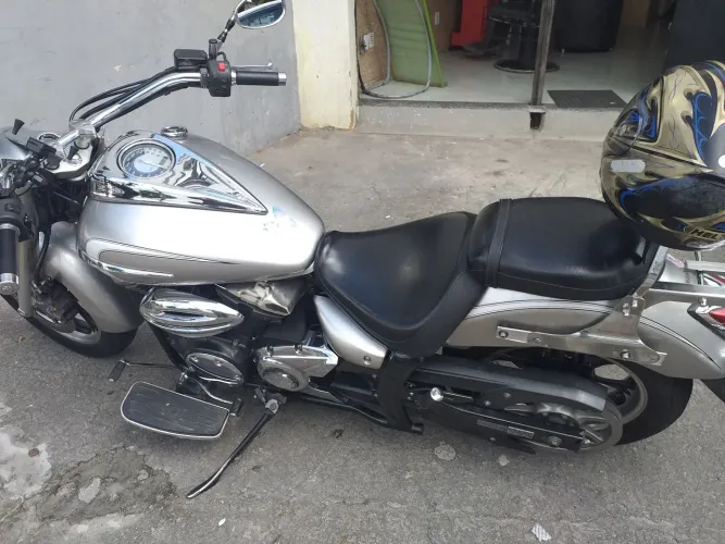 MOTO MUITO INTEIRA