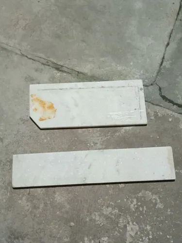 Vendo essa duas pedra de mármore branco