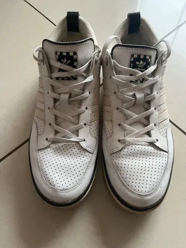 Tênis Adidas Vespa 44