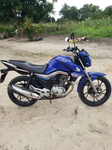 Titan 160 azul vendo ou troco em 150