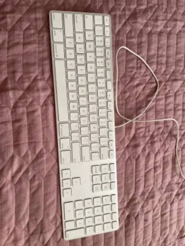 Teclado Apple semi novo