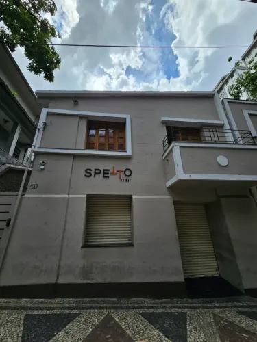 Ponto comercial/Loja/Box para aluguel possui 220 metros quadrados com 5 quartos