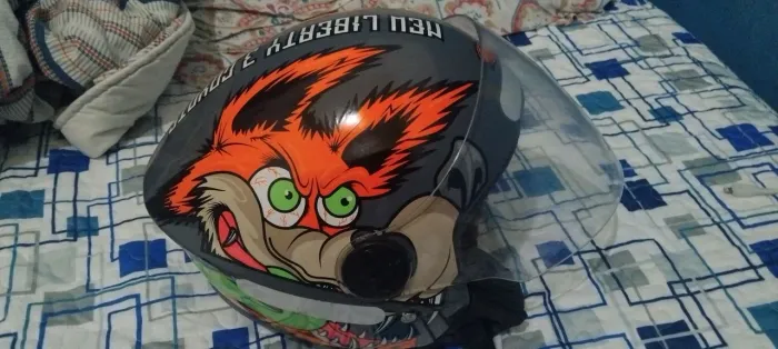 Capacete novo