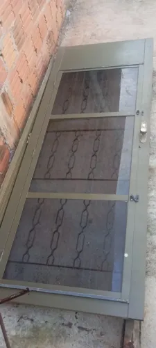Vende se porta de vidro