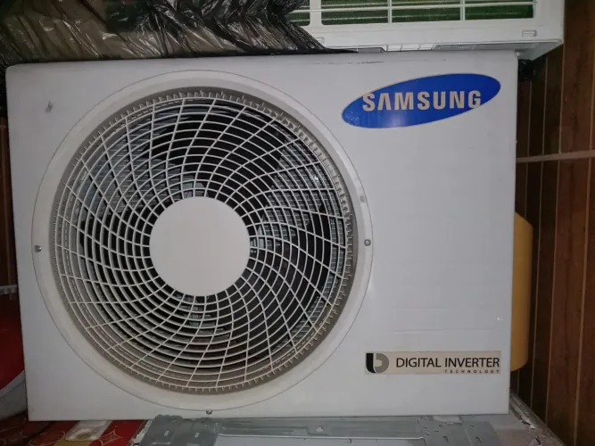 AR-CONDICIONADO SAMSUNG INVERTER - ÓTIMO ESTADO - R$ 1.200