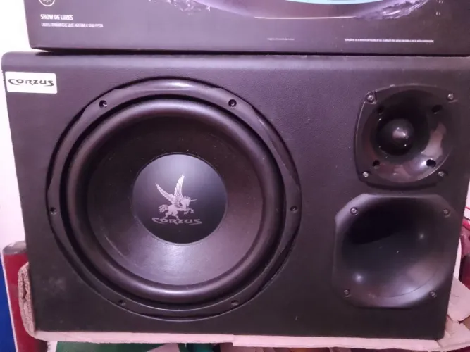Caixa trio amplificada com sub de 12 Twitter e drive