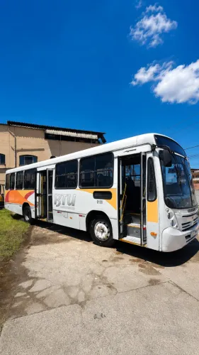 Mercedes-Benz OF 1418 com carroceria Neobus