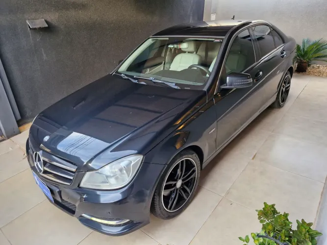 Mercedes-Benz C-180 CGI Classic 1.8 16V 156cv Aut. 2012