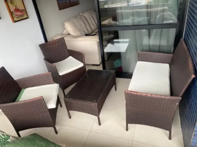 Conjunto de mesa cadeiras 