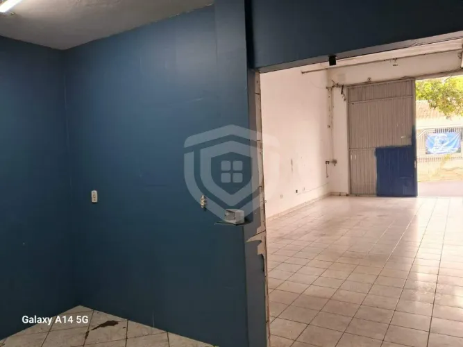 Barração para alugar com 195 m² e 3 banheiros - Parque Santa Cecilia - Bauru - SP