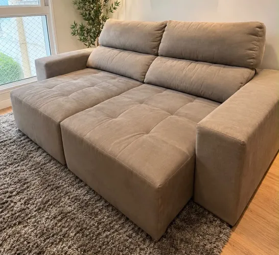 Sofá camurça cinza, retrátil, 1m x 2,1m: