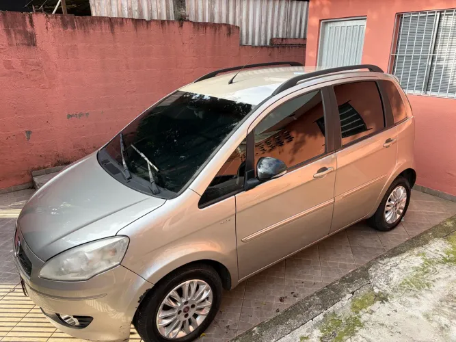 Fiat Idea Essence Dualogic 1.6 Flex 16V 5P 2013