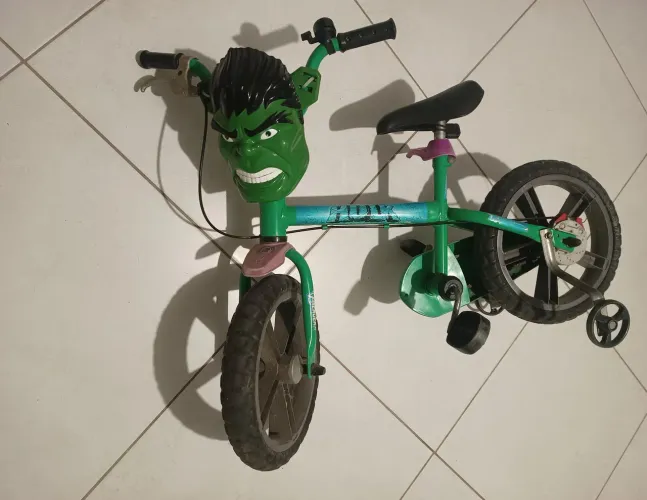 Bicicleta Hulk infantil
